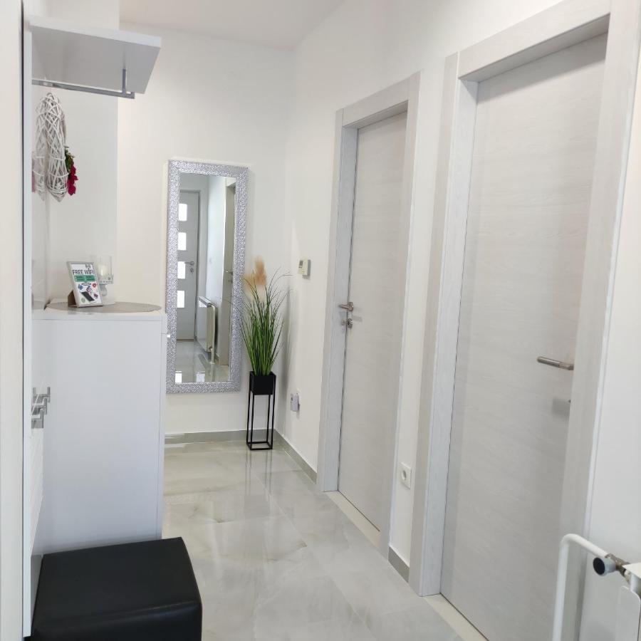 Apartman Rivana Baška Voda Exteriör bild